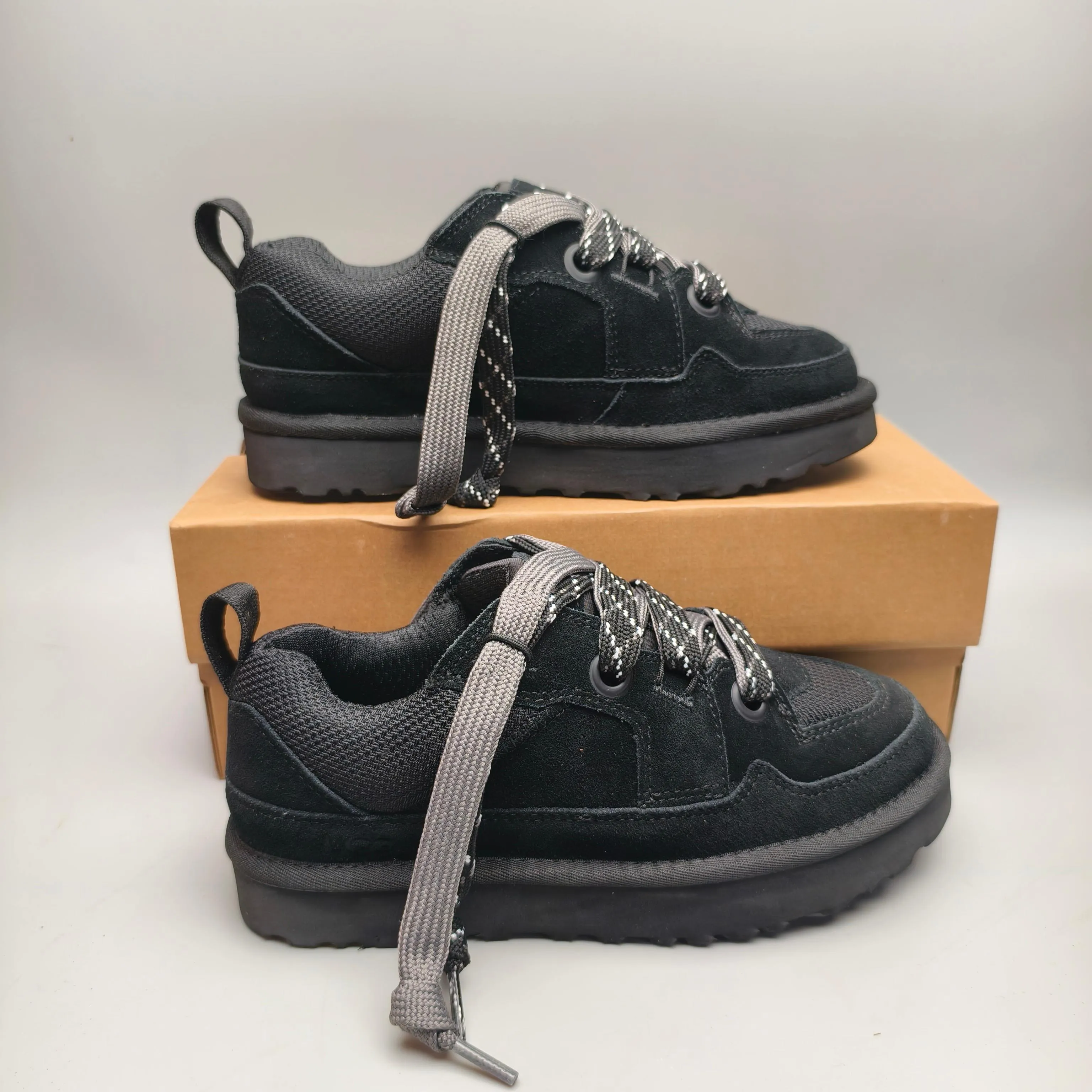 💰560 UGG sheepskin all-in-one snow boots 8890 Spring and summer mesh sports and leisure style Color: Sand, Maroon, Black Size: 35-41?